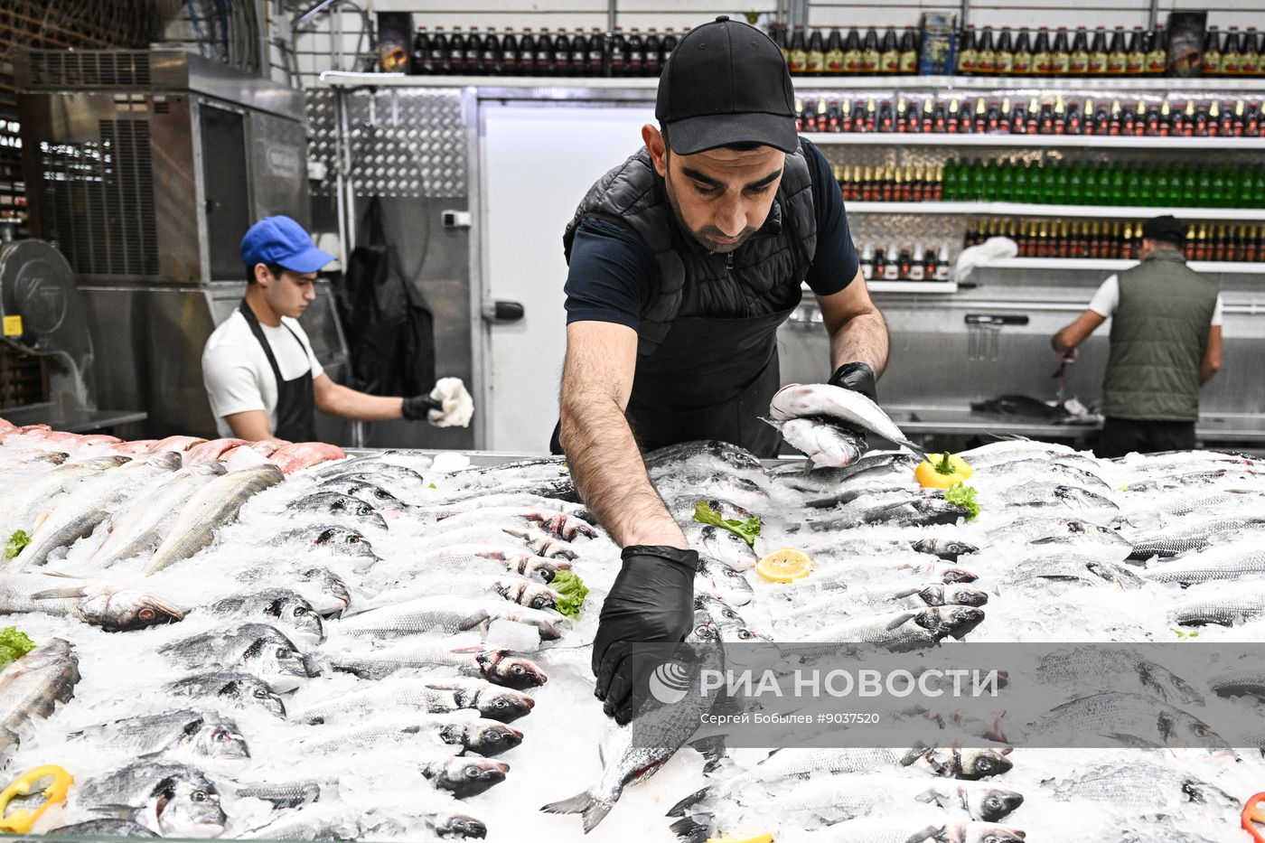 Продуктовый рынок "Фуд Сити" в Москве