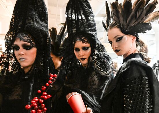 Костюмированный показ "Велесова ночь"