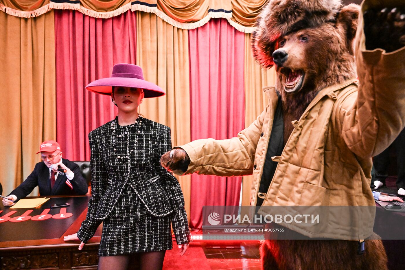 Костюмированный показ "Велесова ночь"