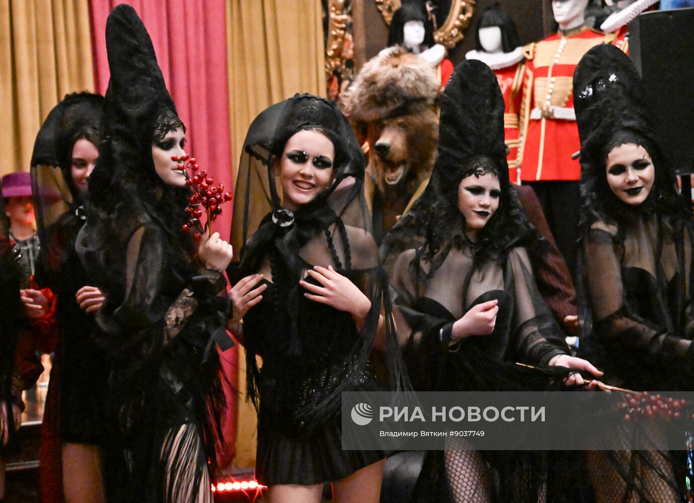 Костюмированный показ "Велесова ночь"