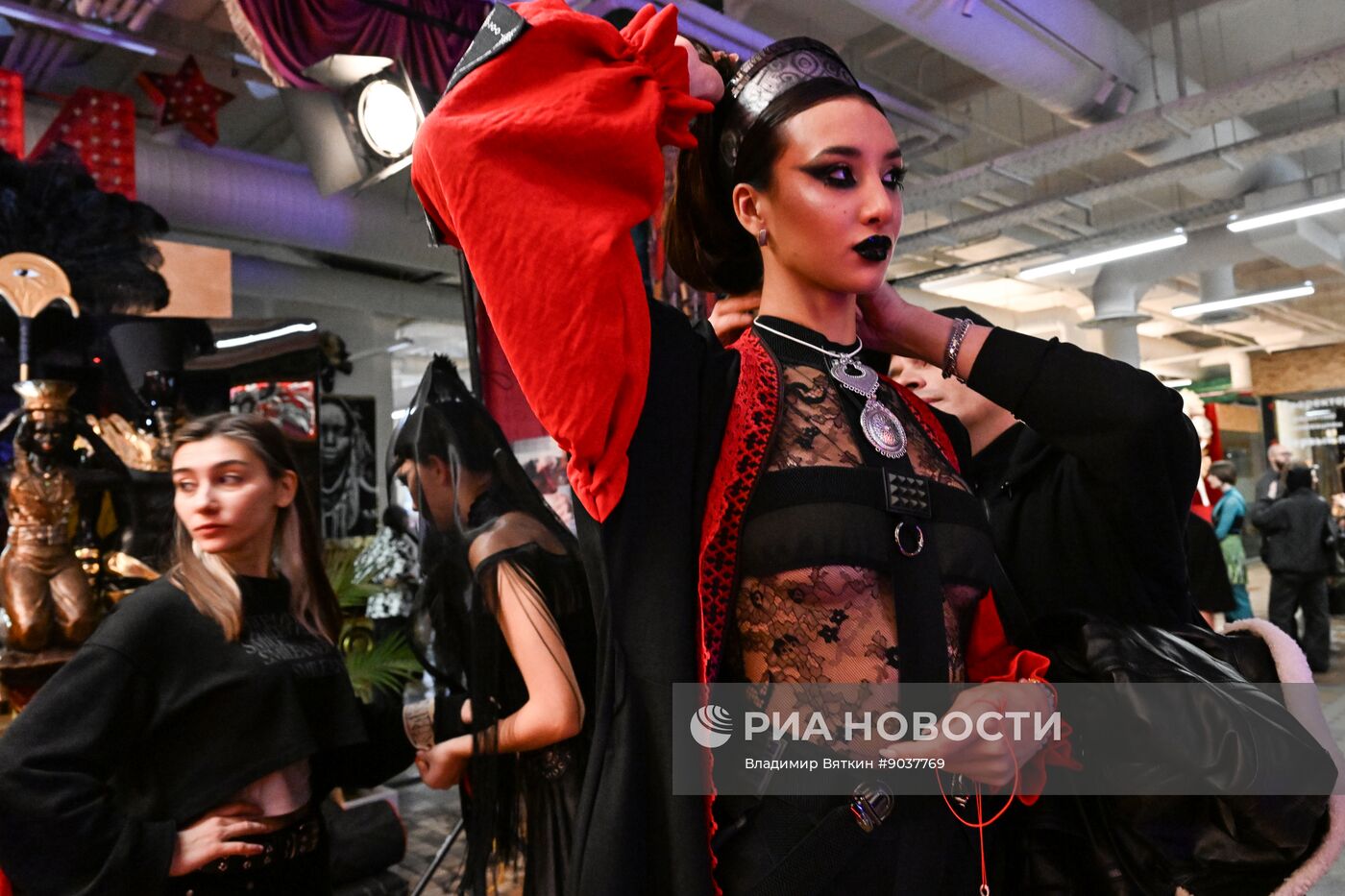 Костюмированный показ "Велесова ночь"