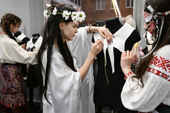 Костюмированный показ "Велесова ночь"