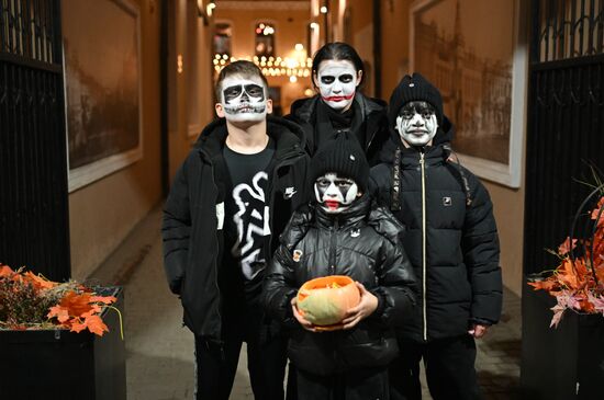 Празднование Хэллоуина