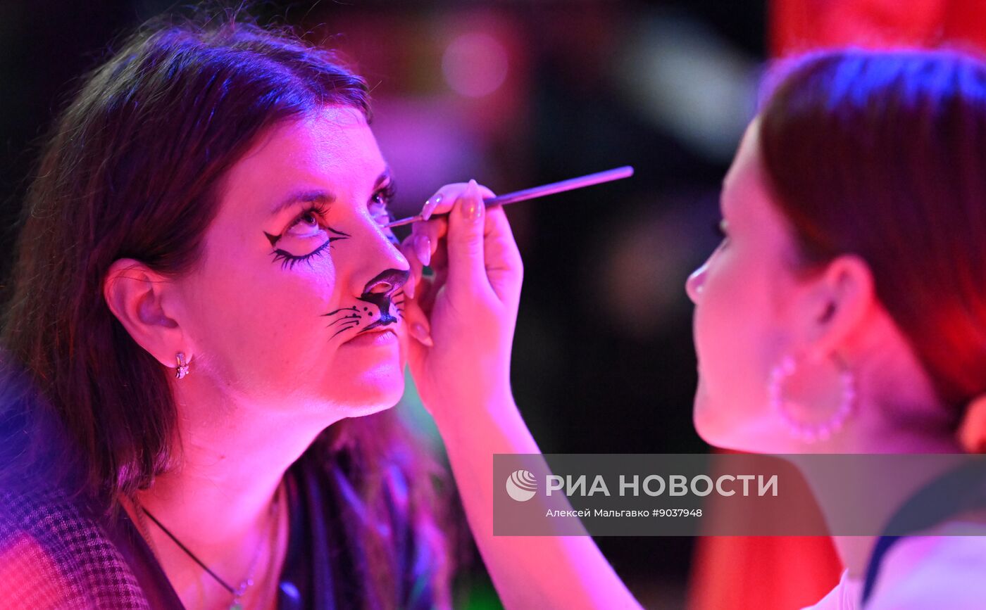 Празднование Хэллоуина