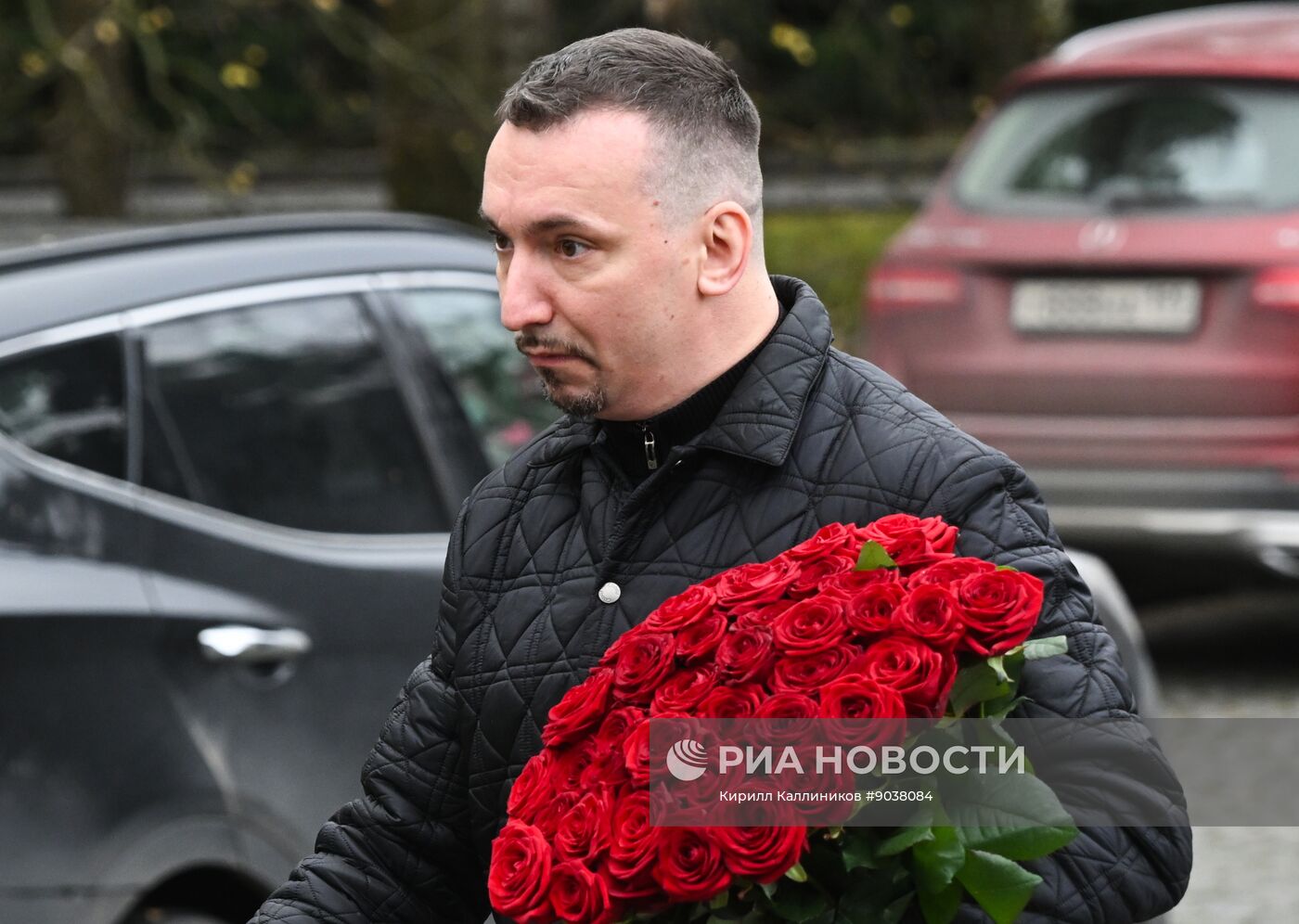 Прощание с актером Романом Поповым