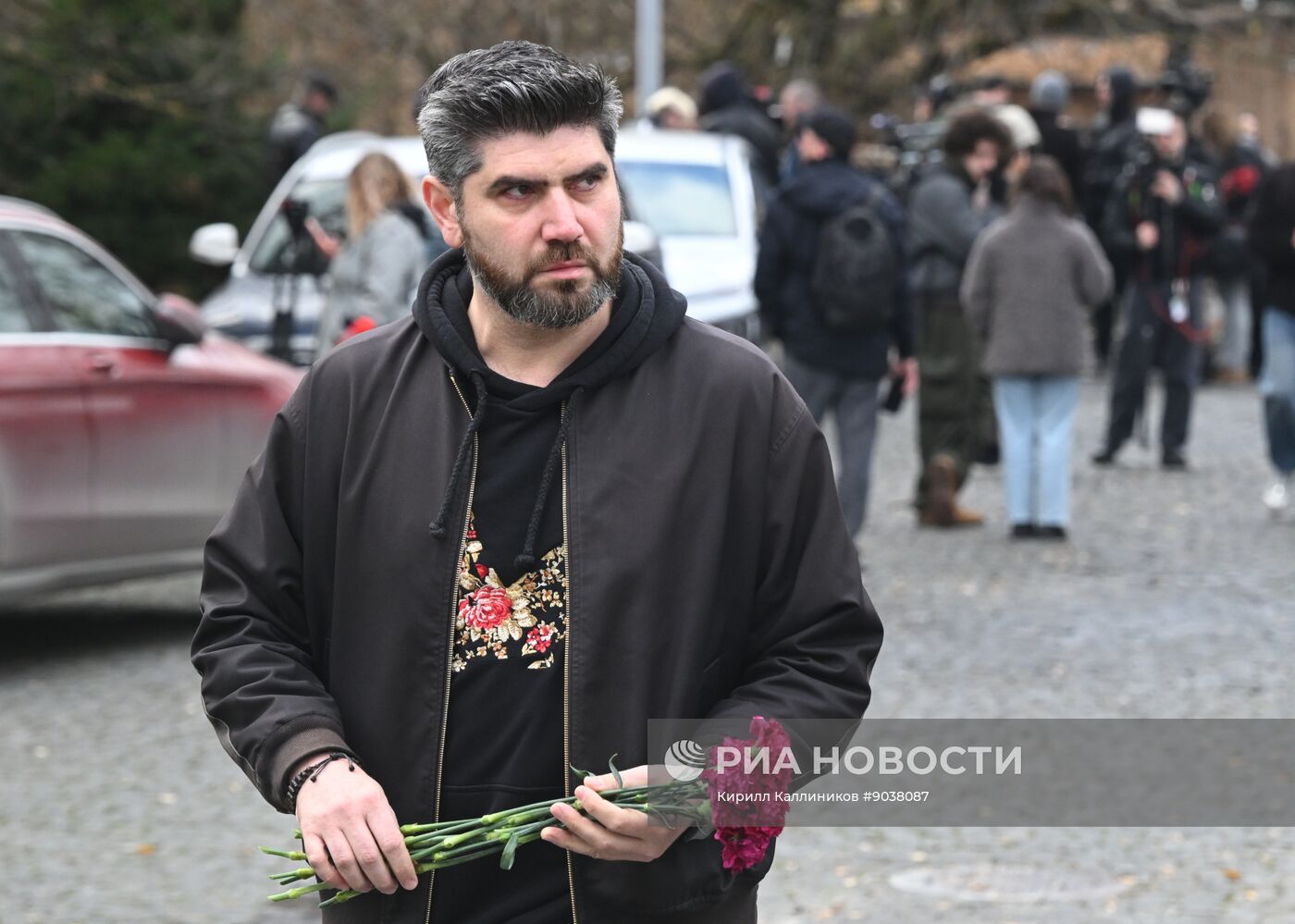 Прощание с актером Романом Поповым