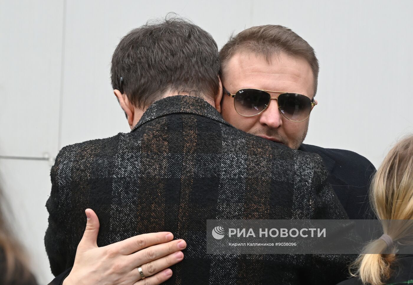 Прощание с актером Романом Поповым