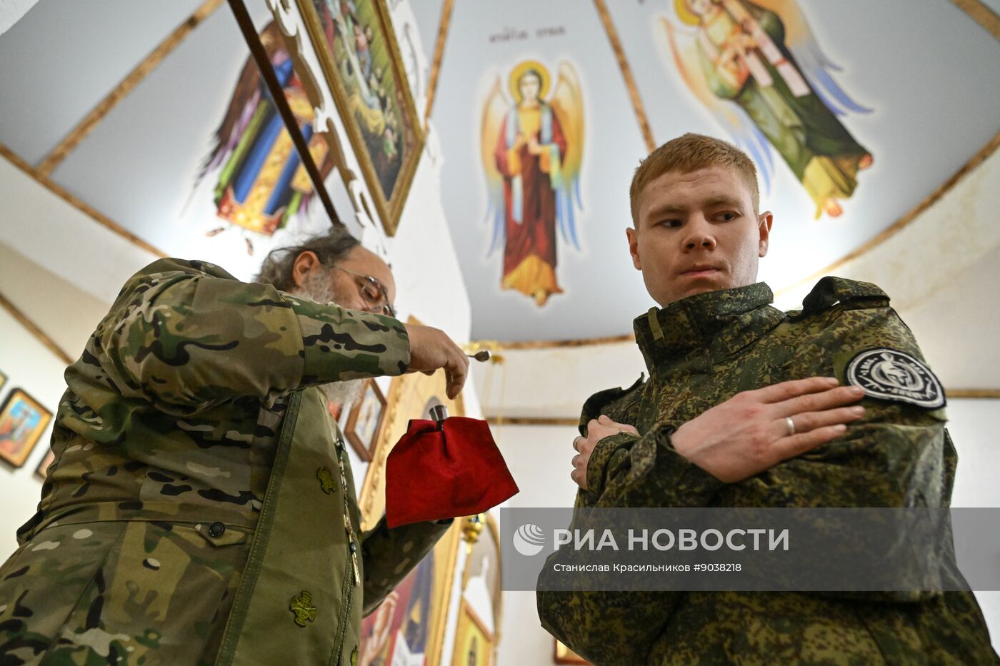 Богослужение в пункте временной дислокации группировки "Центр" в зоне СВО