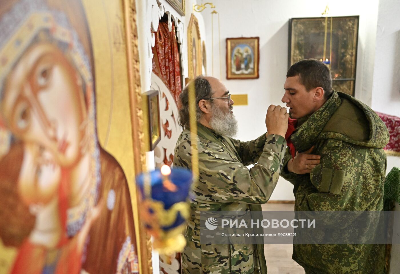 Богослужение в пункте временной дислокации группировки "Центр" в зоне СВО