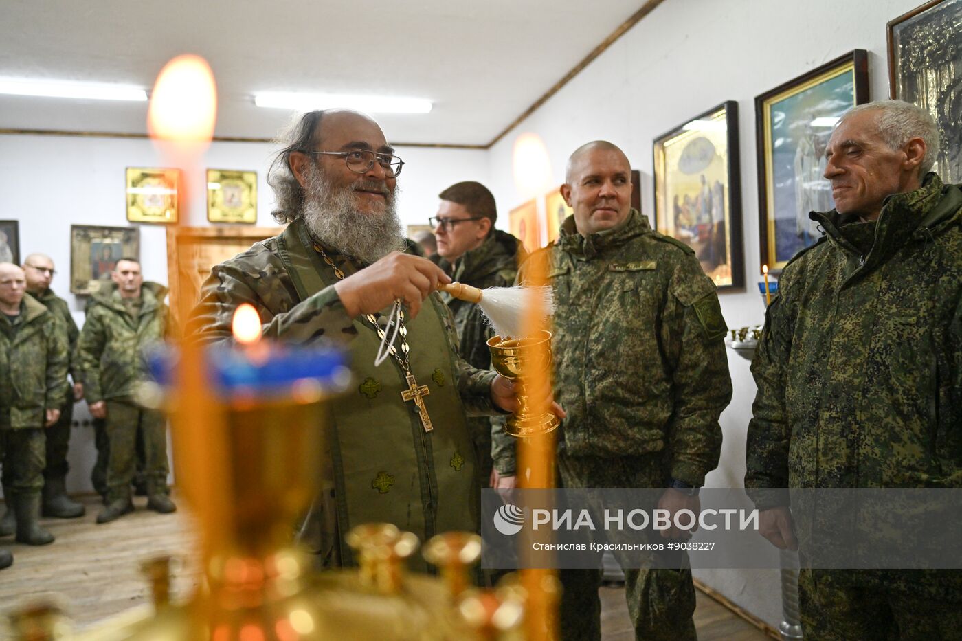Богослужение в пункте временной дислокации группировки "Центр" в зоне СВО