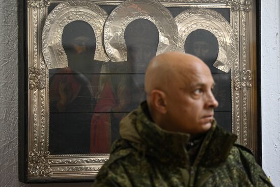 Богослужение в пункте временной дислокации группировки "Центр" в зоне СВО