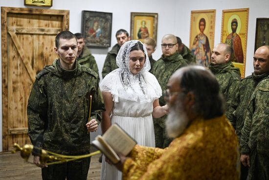 Венчание военнослужащего группировки "Центр" в зоне СВО