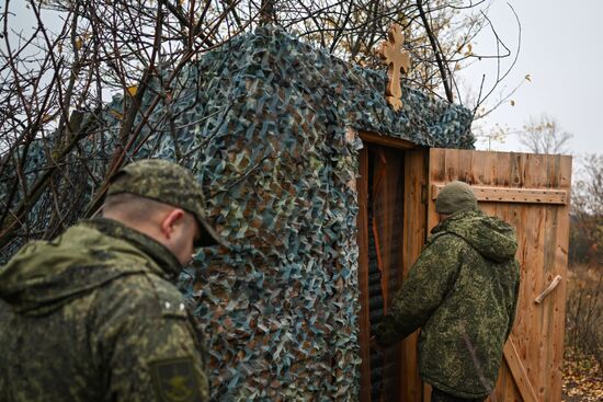 Богослужение в пункте временной дислокации группировки "Центр" в зоне СВО