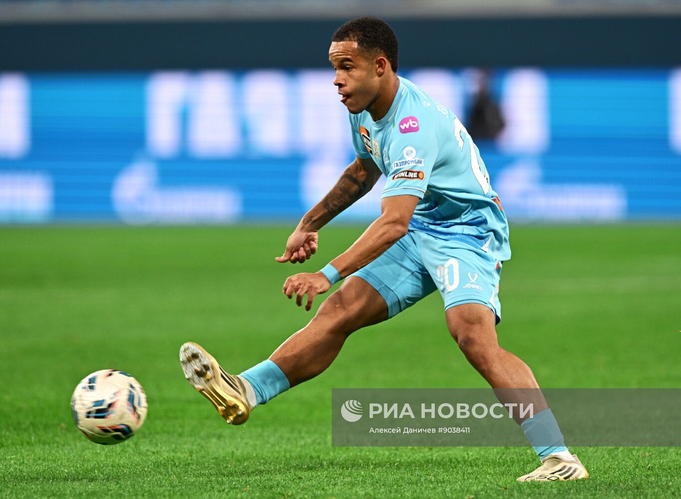 Футбол. РПЛ. "Зенит" (Санкт-Петербург) - "Локомотив" (Москва)