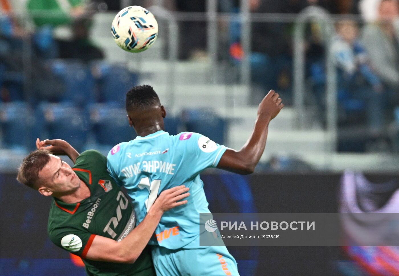 Футбол. РПЛ. "Зенит" (Санкт-Петербург) - "Локомотив" (Москва)