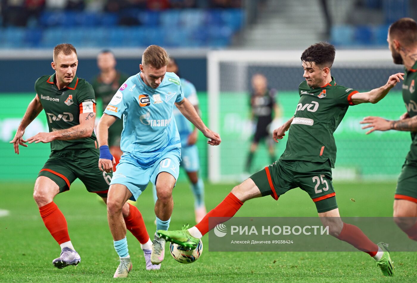 Футбол. РПЛ. "Зенит" (Санкт-Петербург) - "Локомотив" (Москва)