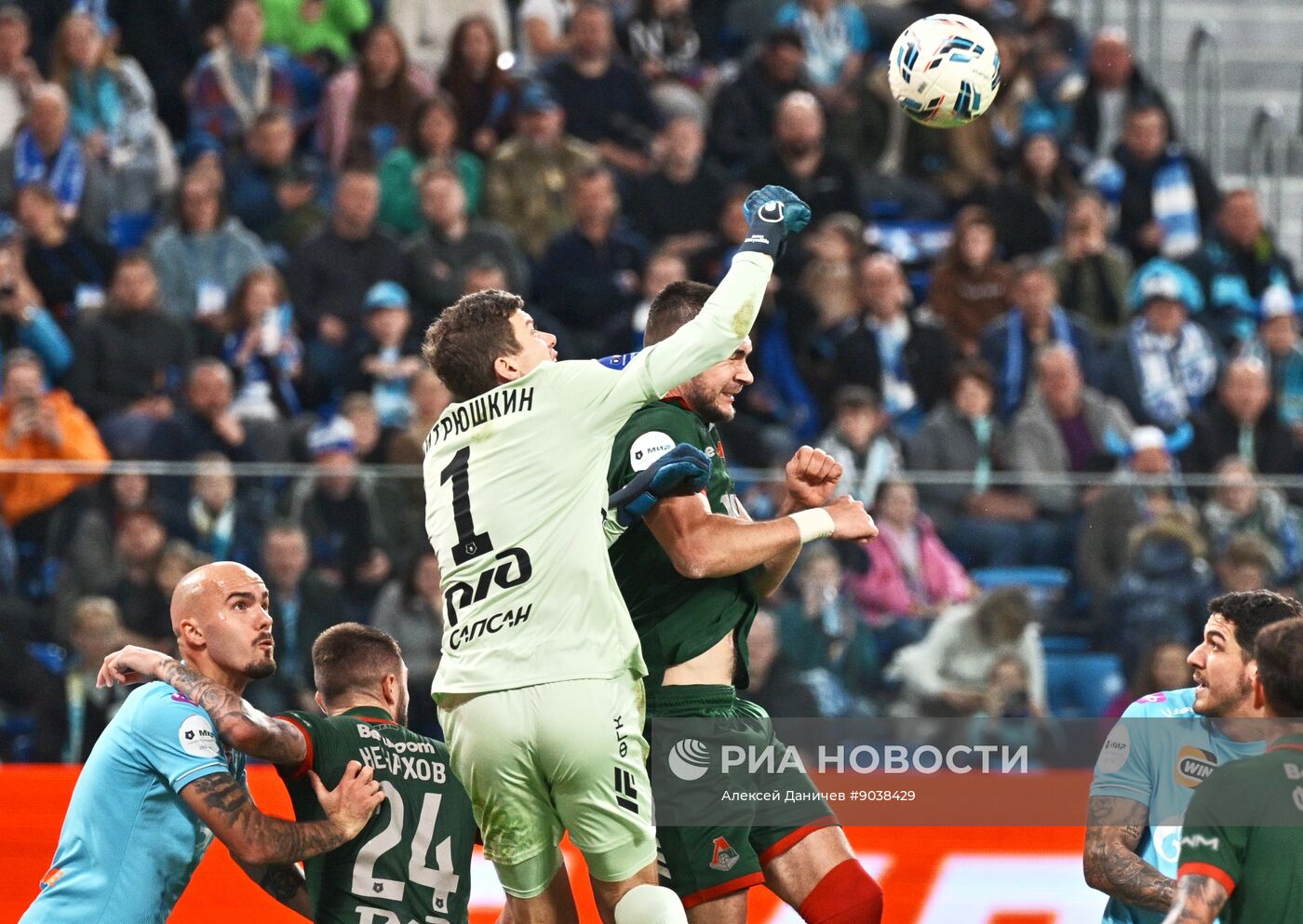 Футбол. РПЛ. "Зенит" (Санкт-Петербург) - "Локомотив" (Москва)