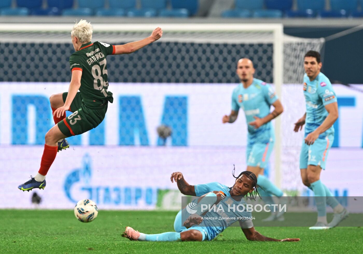 Футбол. РПЛ. "Зенит" (Санкт-Петербург) - "Локомотив" (Москва)