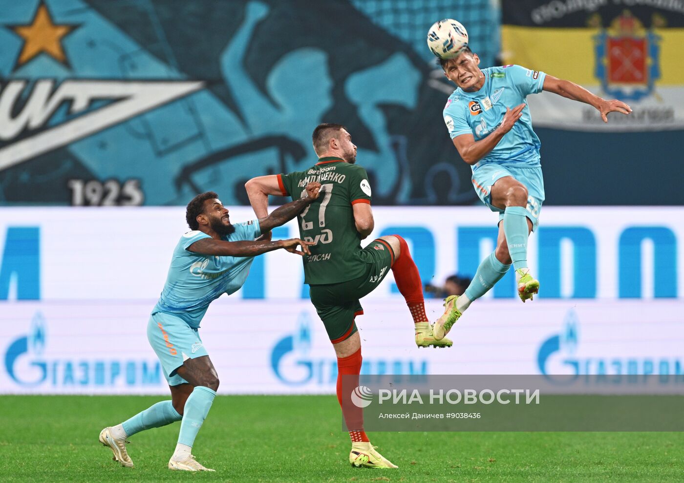 Футбол. РПЛ. "Зенит" (Санкт-Петербург) - "Локомотив" (Москва)