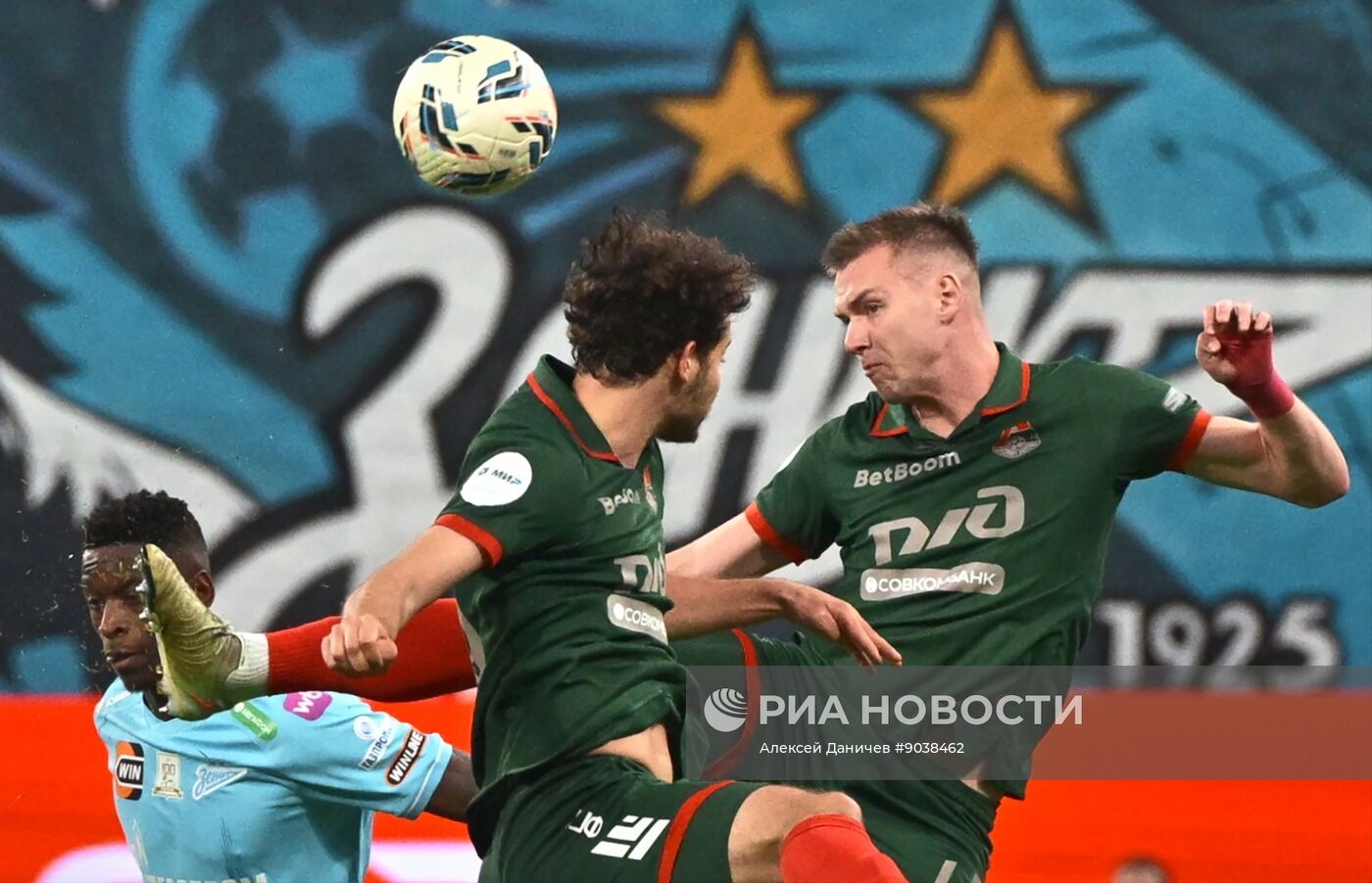 Футбол. РПЛ. "Зенит" (Санкт-Петербург) - "Локомотив" (Москва)