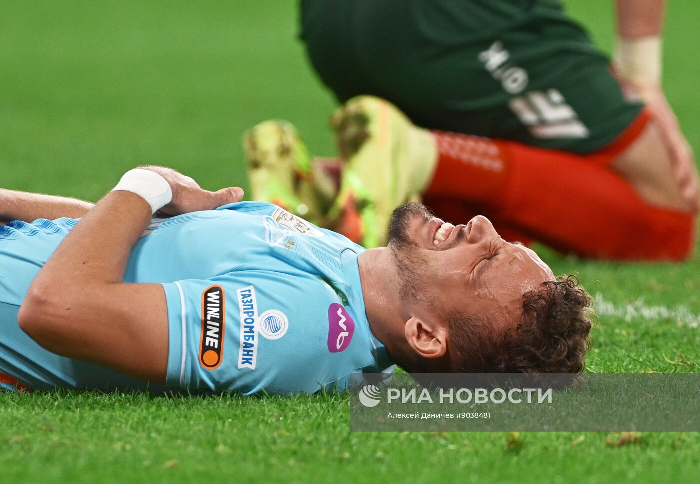 Футбол. РПЛ. "Зенит" (Санкт-Петербург) - "Локомотив" (Москва)