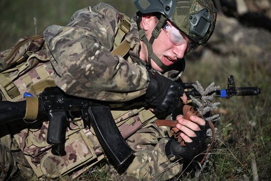 Учебно-полевые сборы в школе юных командиров "Шторм-Крым 2025"