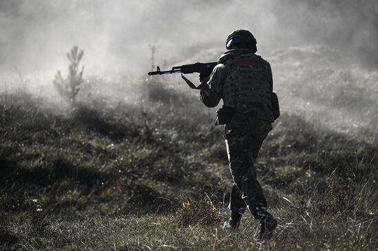 Учебно-полевые сборы в школе юных командиров "Шторм-Крым 2025"