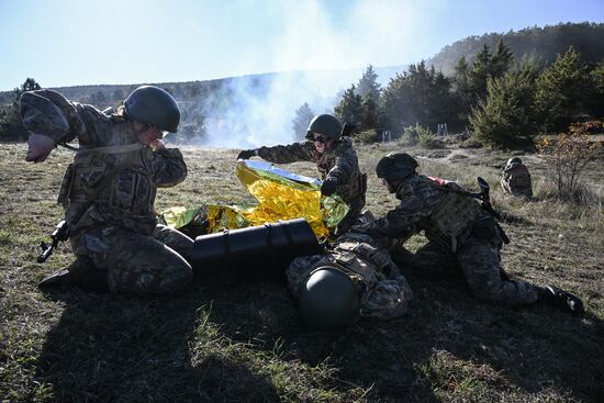 Учебно-полевые сборы в школе юных командиров "Шторм-Крым 2025"