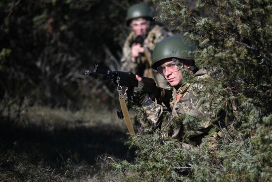 Учебно-полевые сборы в школе юных командиров "Шторм-Крым 2025"