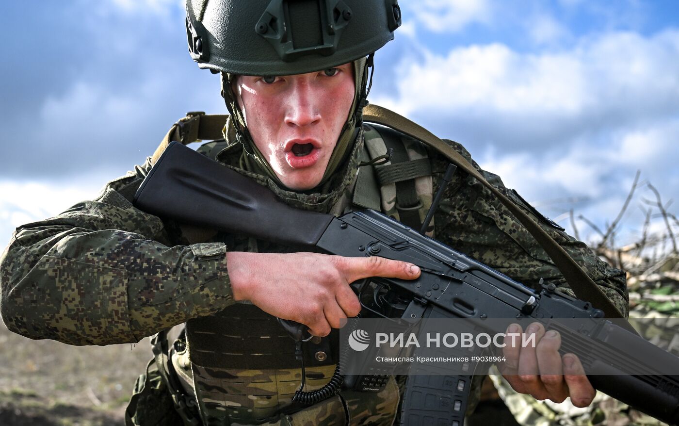 Боевое слаживание военных разведчиков группировки войск "Центр" в зоне СВО