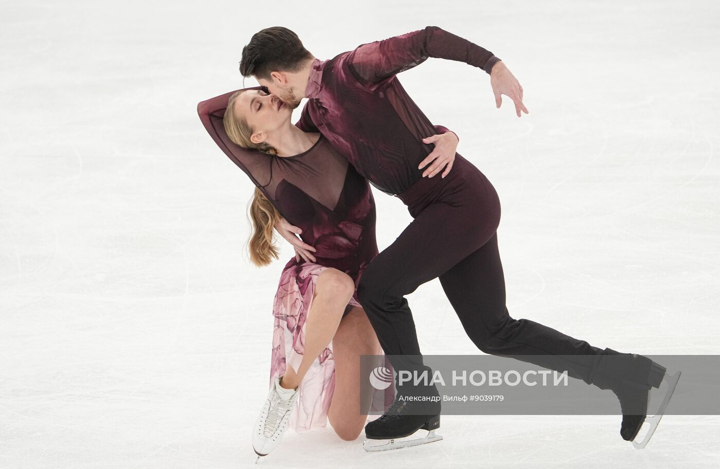 Фигурное катание: Гран-при России. 2 этап. Танцы на льду. Произвольный  танец