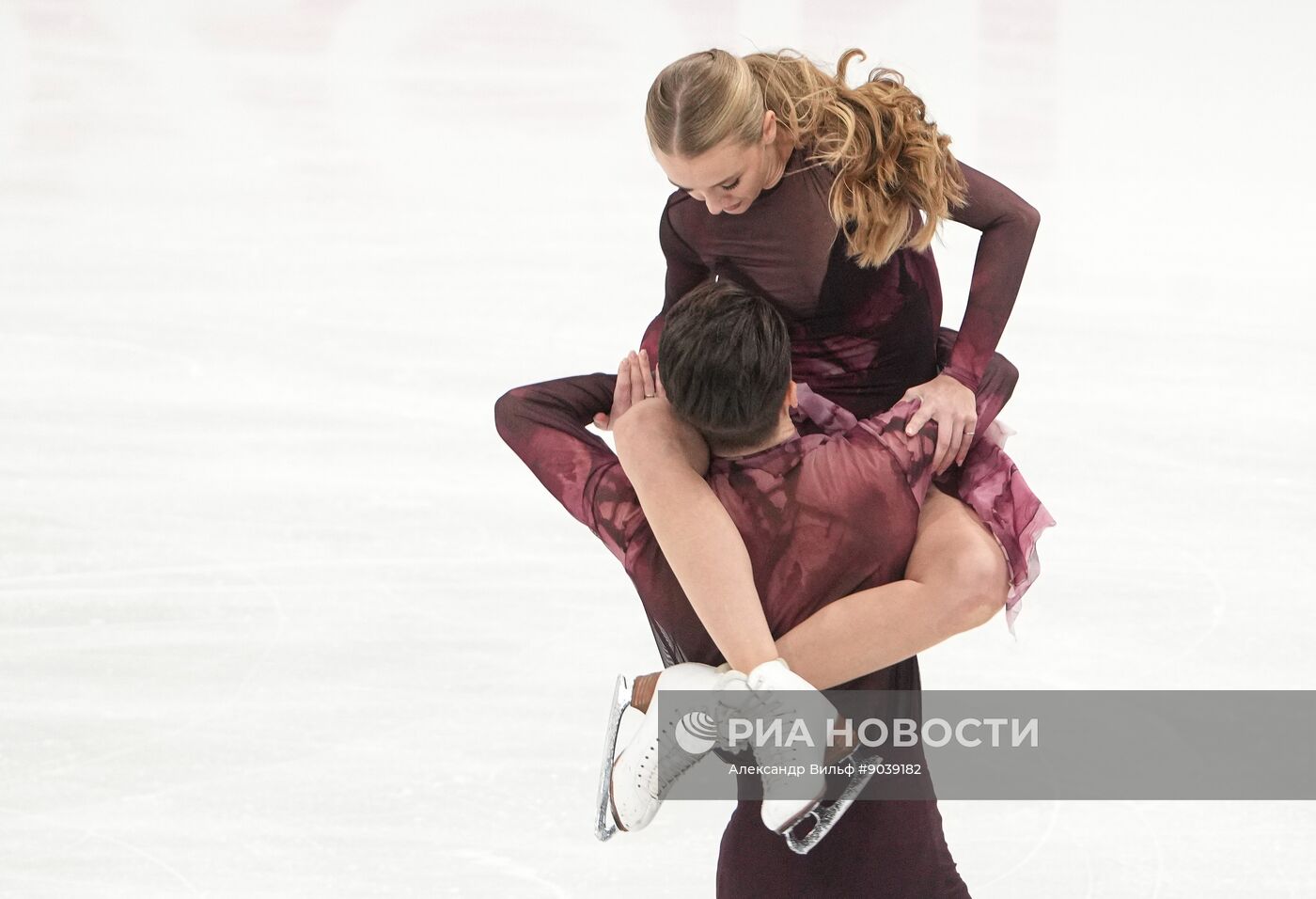 Фигурное катание: Гран-при России. 2 этап. Танцы на льду. Произвольный танец