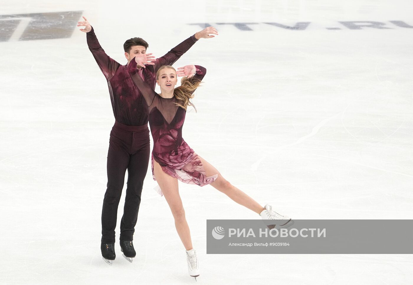 Фигурное катание: Гран-при России. 2 этап. Танцы на льду. Произвольный танец