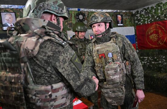 Награждение военных разведчиков группировки войск "Центр"
