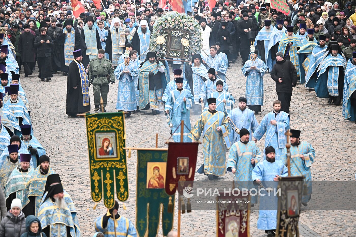 Крестный ход в честь Казанской иконы Божией Матери