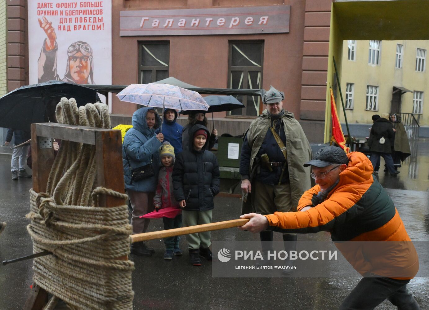 Исторические реконструкции в кинопарке Москино к празднику Народного единства