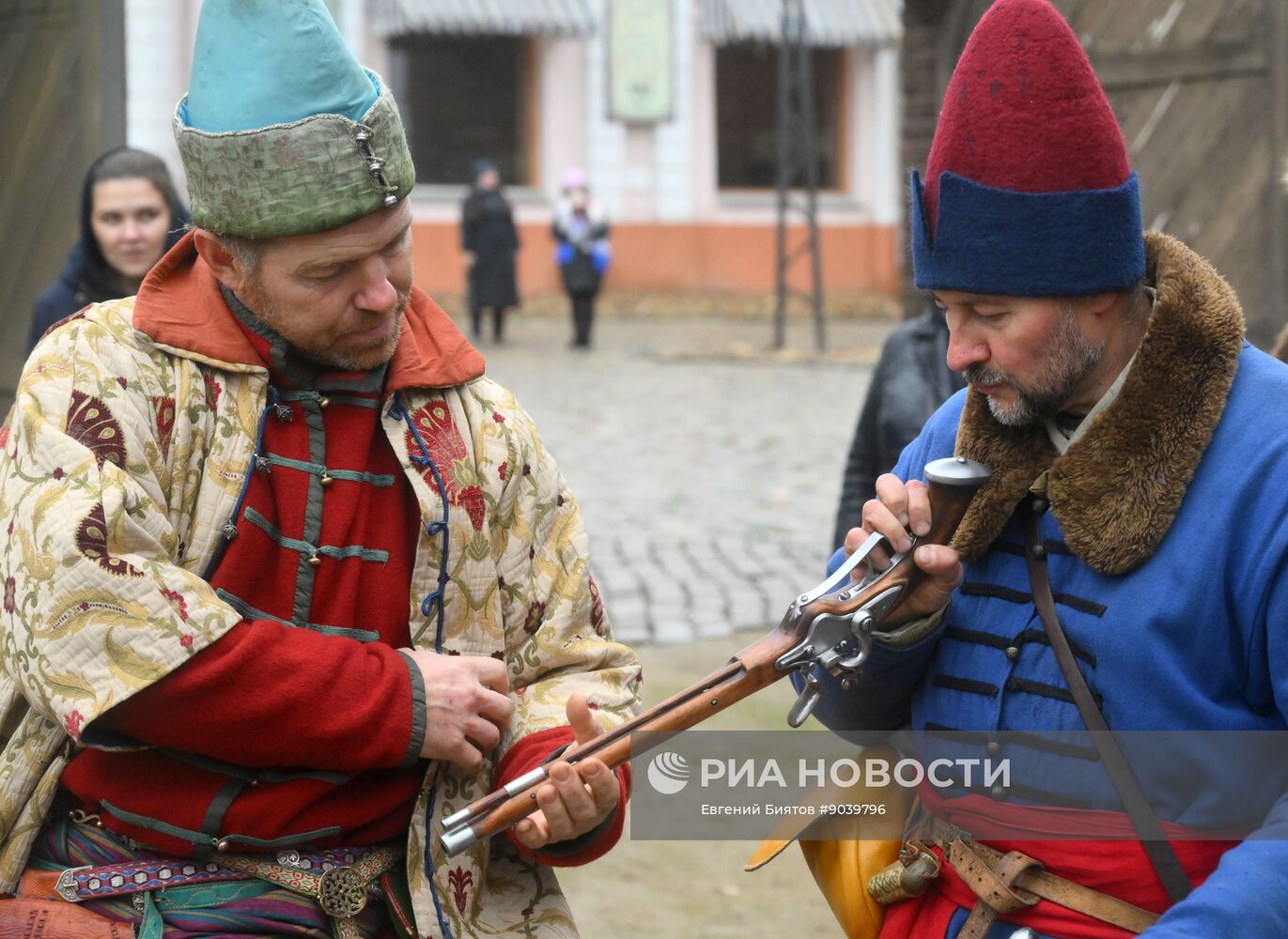 Исторические реконструкции в кинопарке Москино к празднику Народного единства