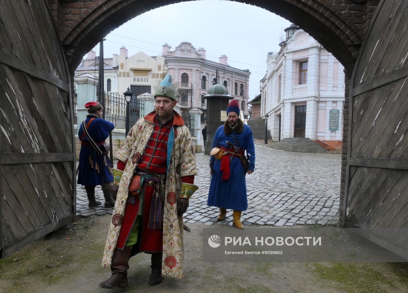 Исторические реконструкции в кинопарке Москино к празднику Народного единства