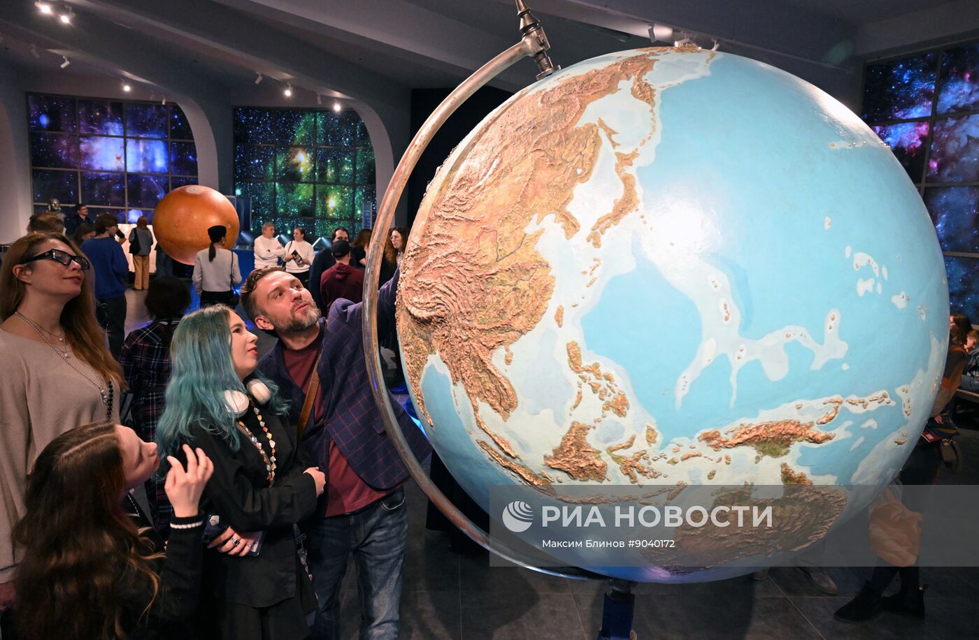 Мультимедийный спектакль "Коперник" в Московском планетарии