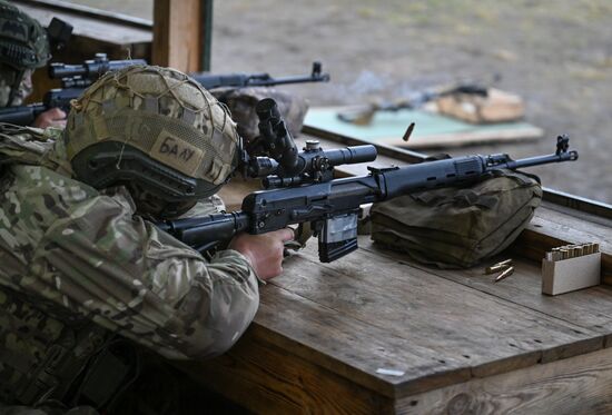 Боевое слаживание военных разведчиков группировки "Запад"