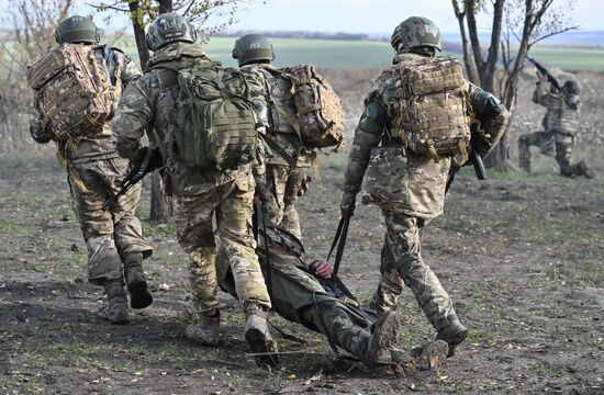 Боевое слаживание военных разведчиков группировки "Запад"