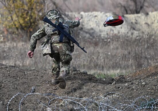 Боевое слаживание военных разведчиков группировки "Запад"