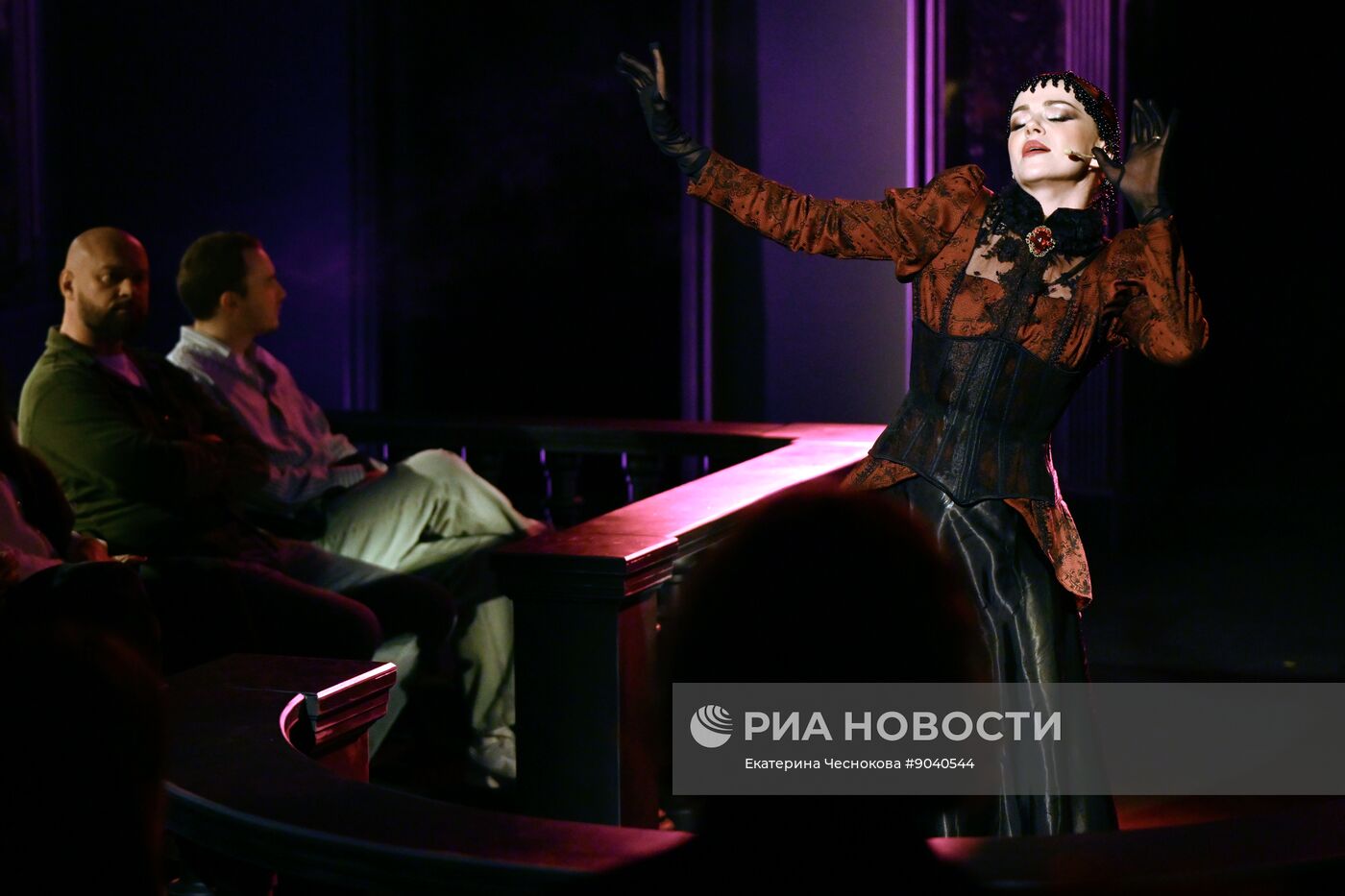 Спектакль "Москва. Сумерки" в "Покровка.Театр"