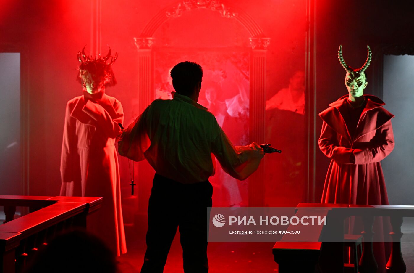 Спектакль "Москва. Сумерки" в "Покровка.Театр"