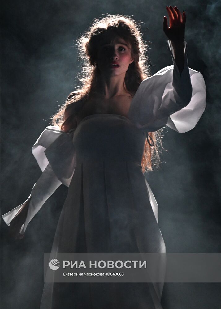 Спектакль "Москва. Сумерки" в "Покровка.Театр"