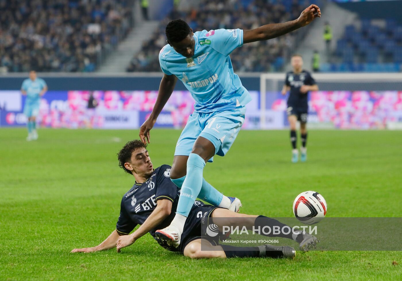 Футбол. Кубок России. "Зенит" (Санкт-Петербург) - "Динамо" (Москва)