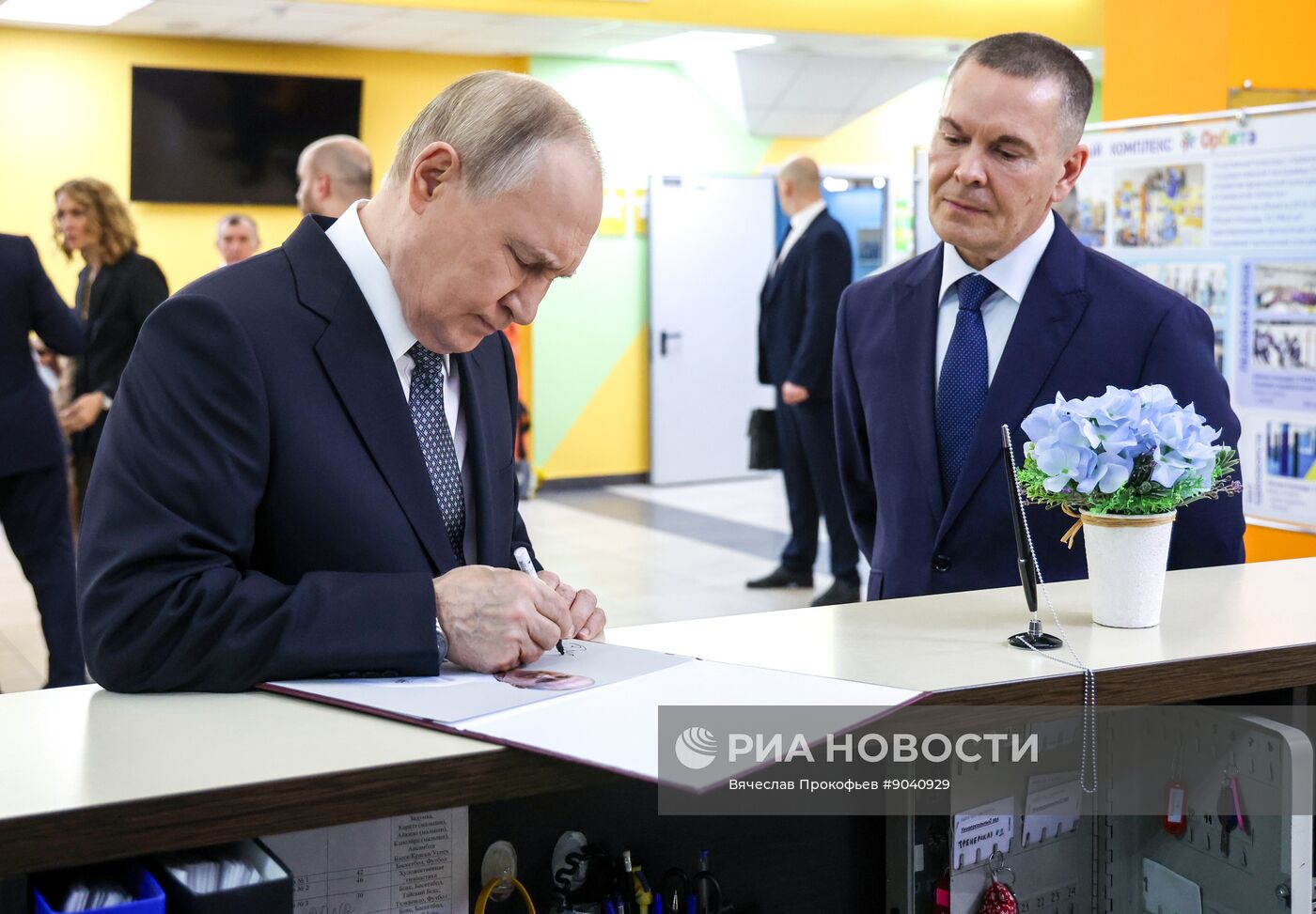 Рабочая поездка президента Владимира Путина в Приволжский федеральный округ