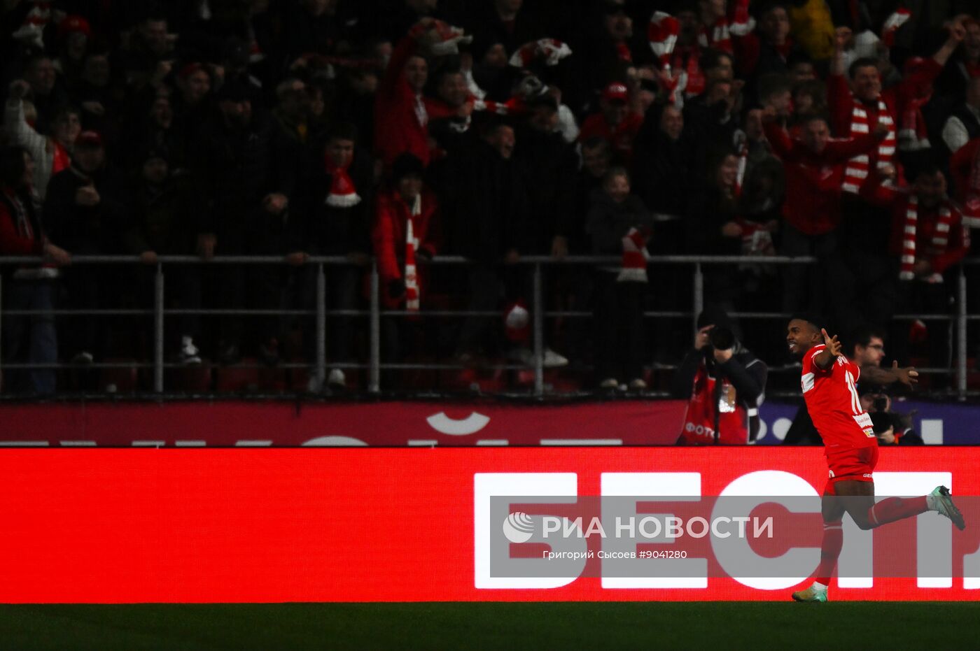 Футбол. Кубок России. "Спартак" (Москва) - "Локомотив" (Москва)