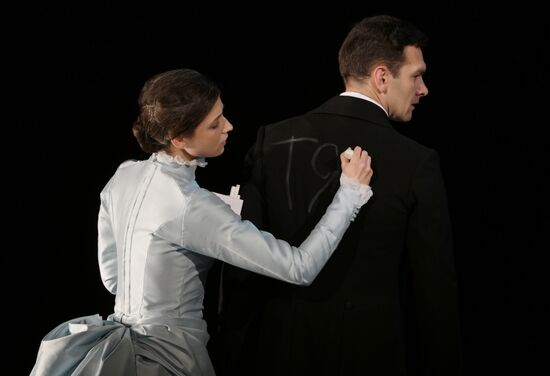 Спектакль "Анна Каренина" в Малом театре