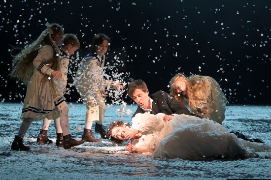 Спектакль "Анна Каренина" в Малом театре